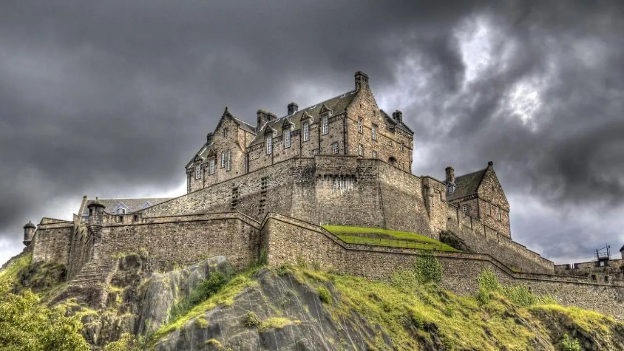 Drumdryan Central Aparthotel  Edinburgh